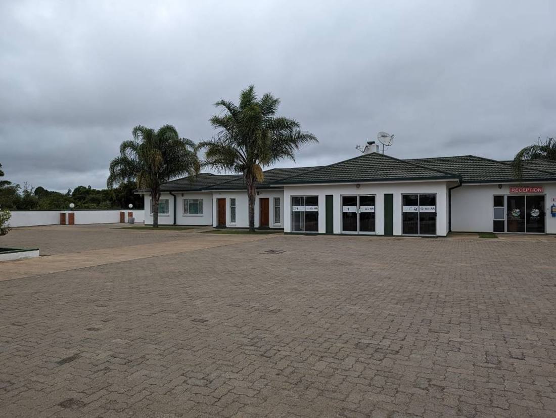 Munda Hotel grounds and conference rooms
